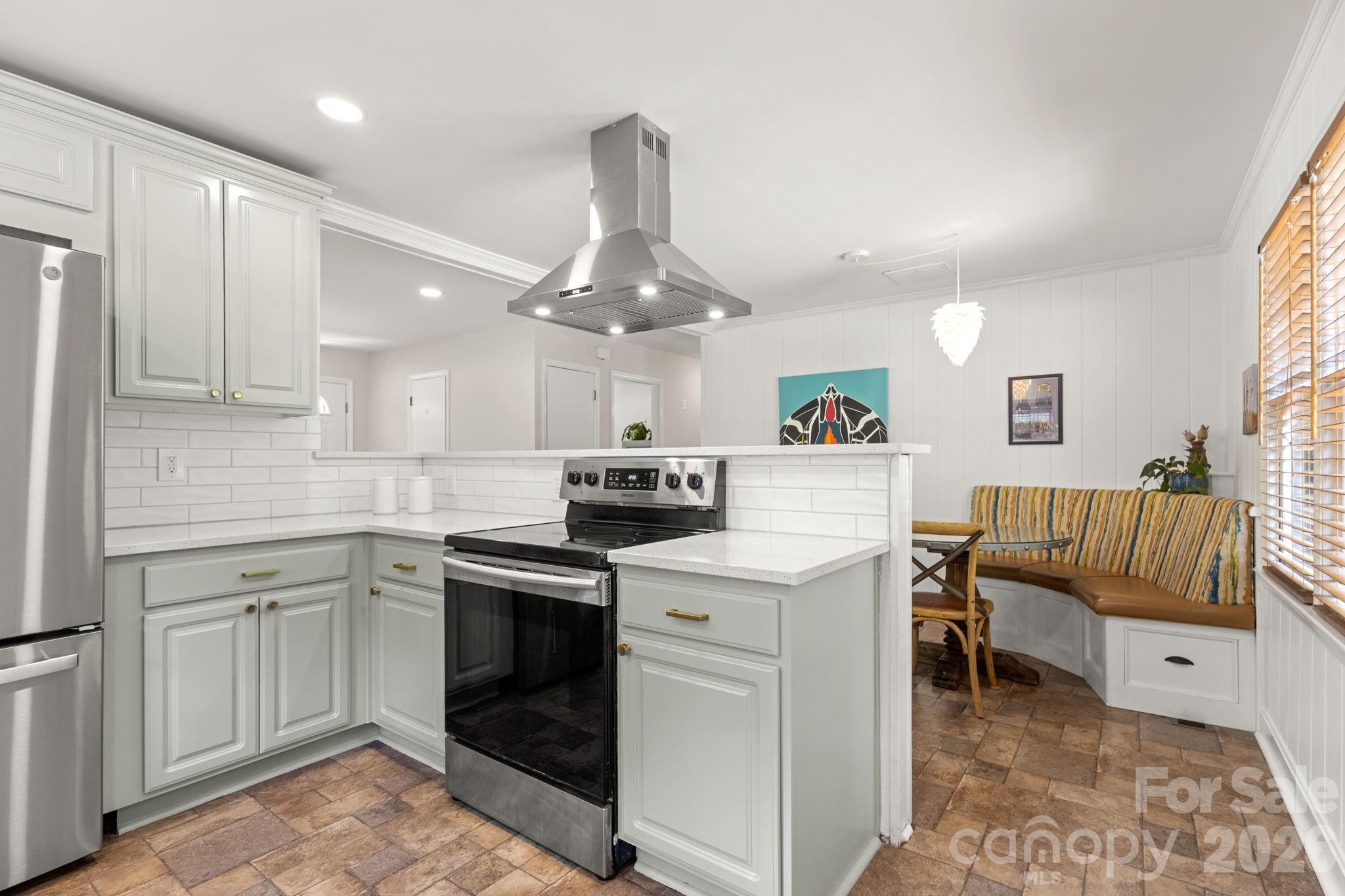 1527 Woodhill Lane Charlotte NC 28205