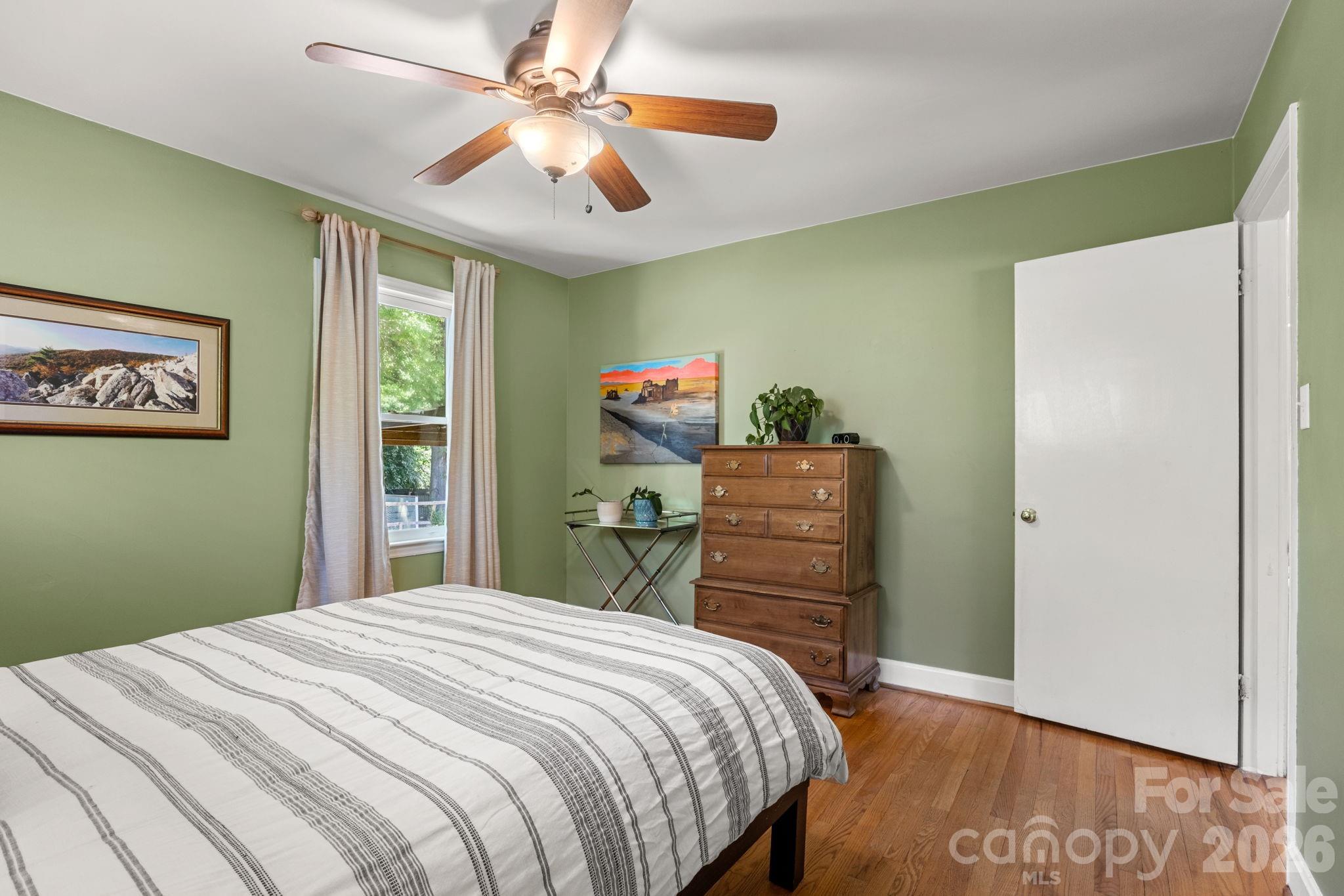 1527 Woodhill Lane Charlotte NC 28205