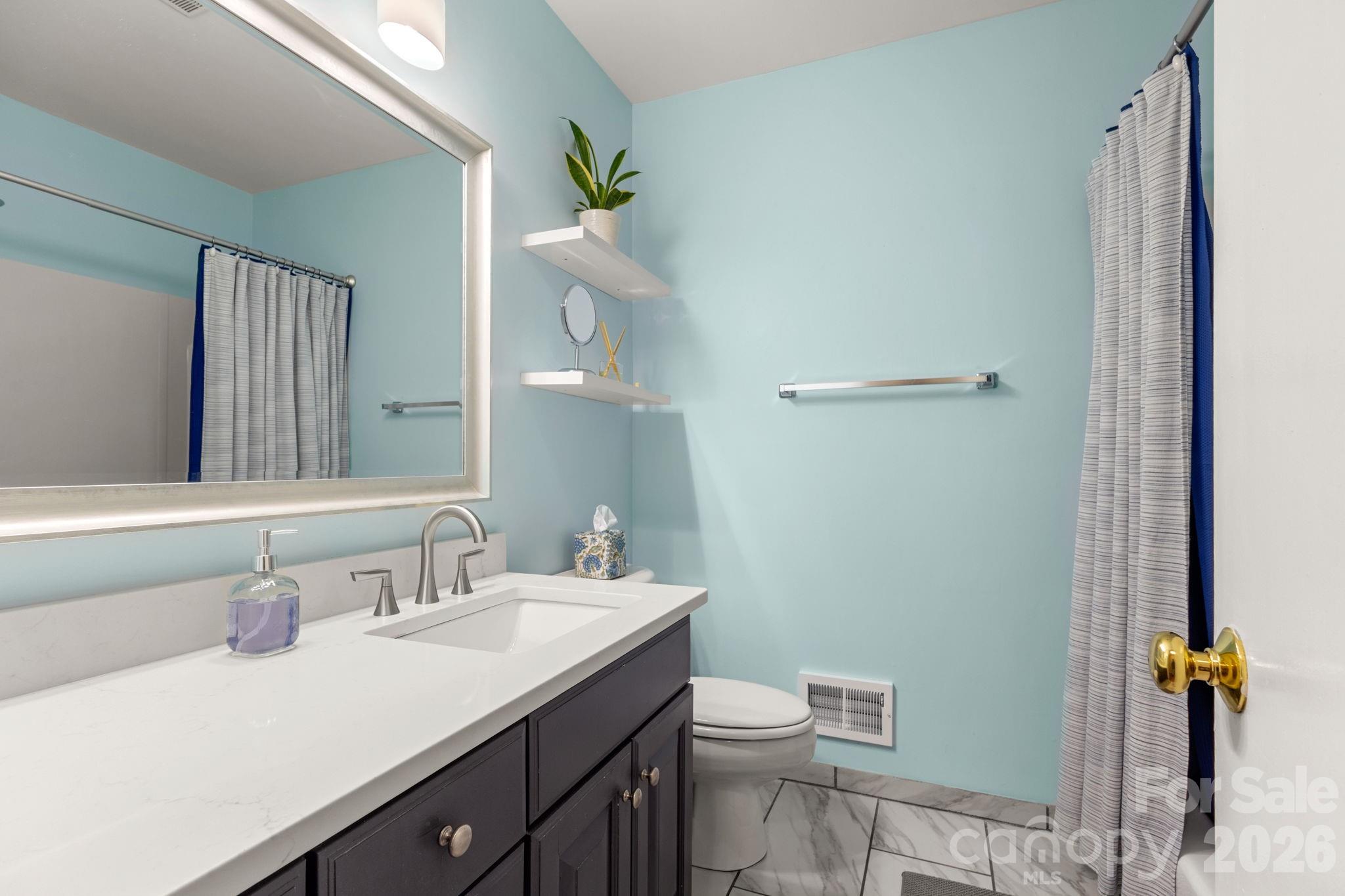 1527 Woodhill Lane Charlotte NC 28205