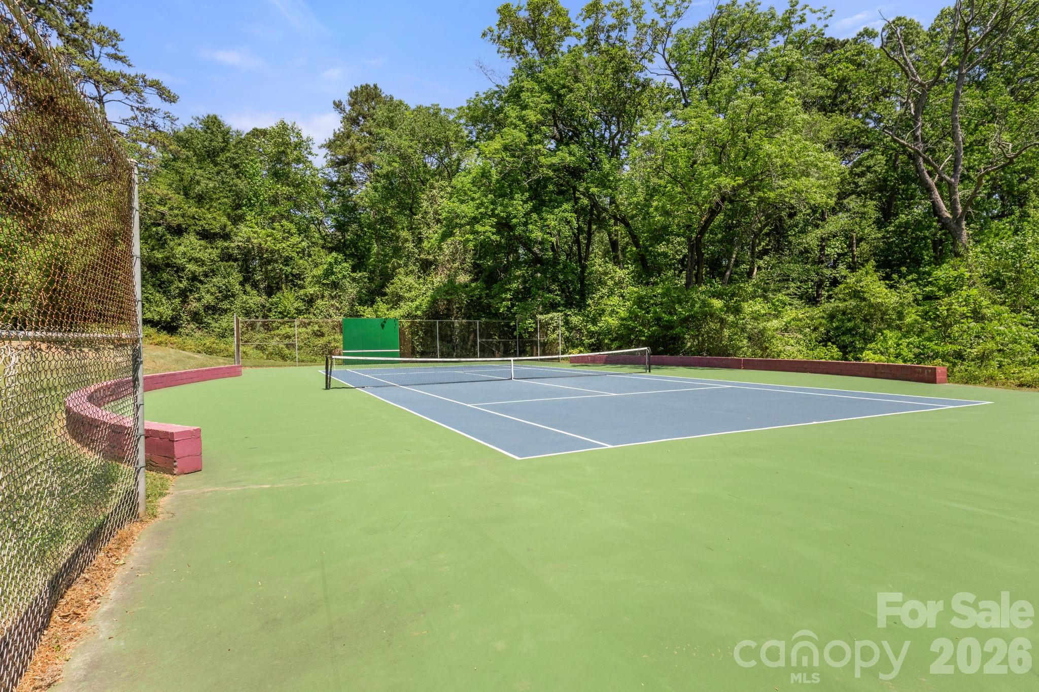 1527 Woodhill Lane Charlotte NC 28205