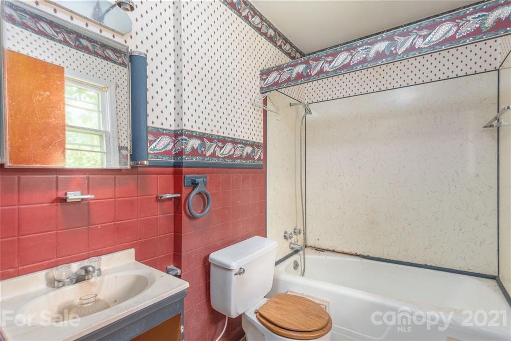 207 Old Us 70 Highway Swannanoa NC 28778