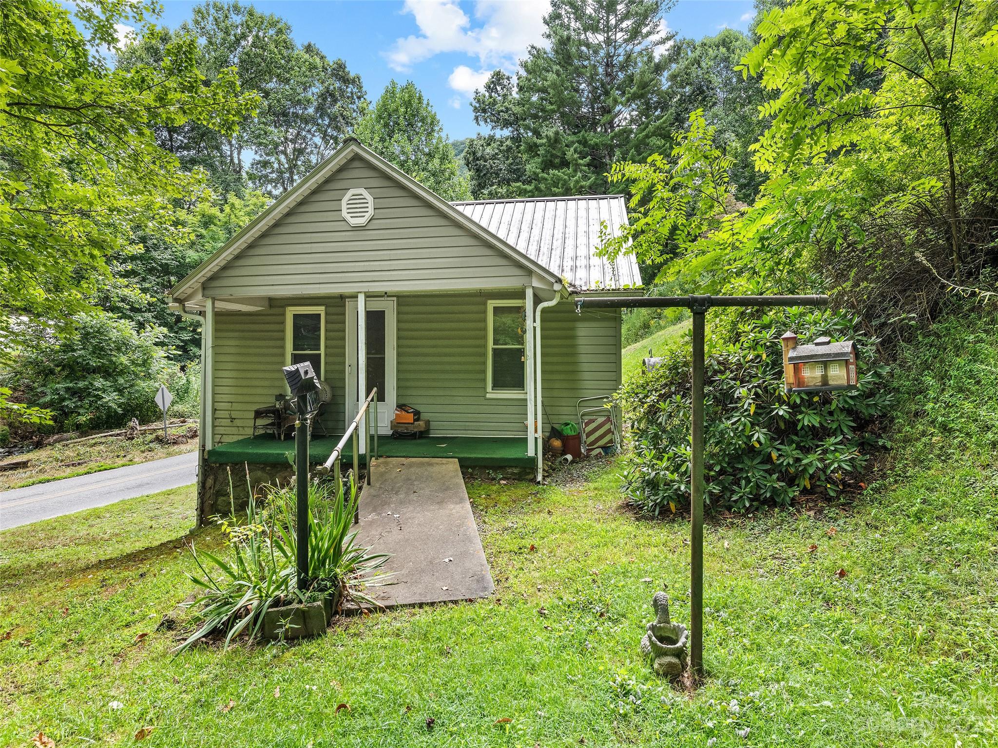 374 Dix Creek Road Canton NC 28716