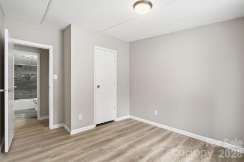 517 Ridgeway Place SW Lenoir NC 26845