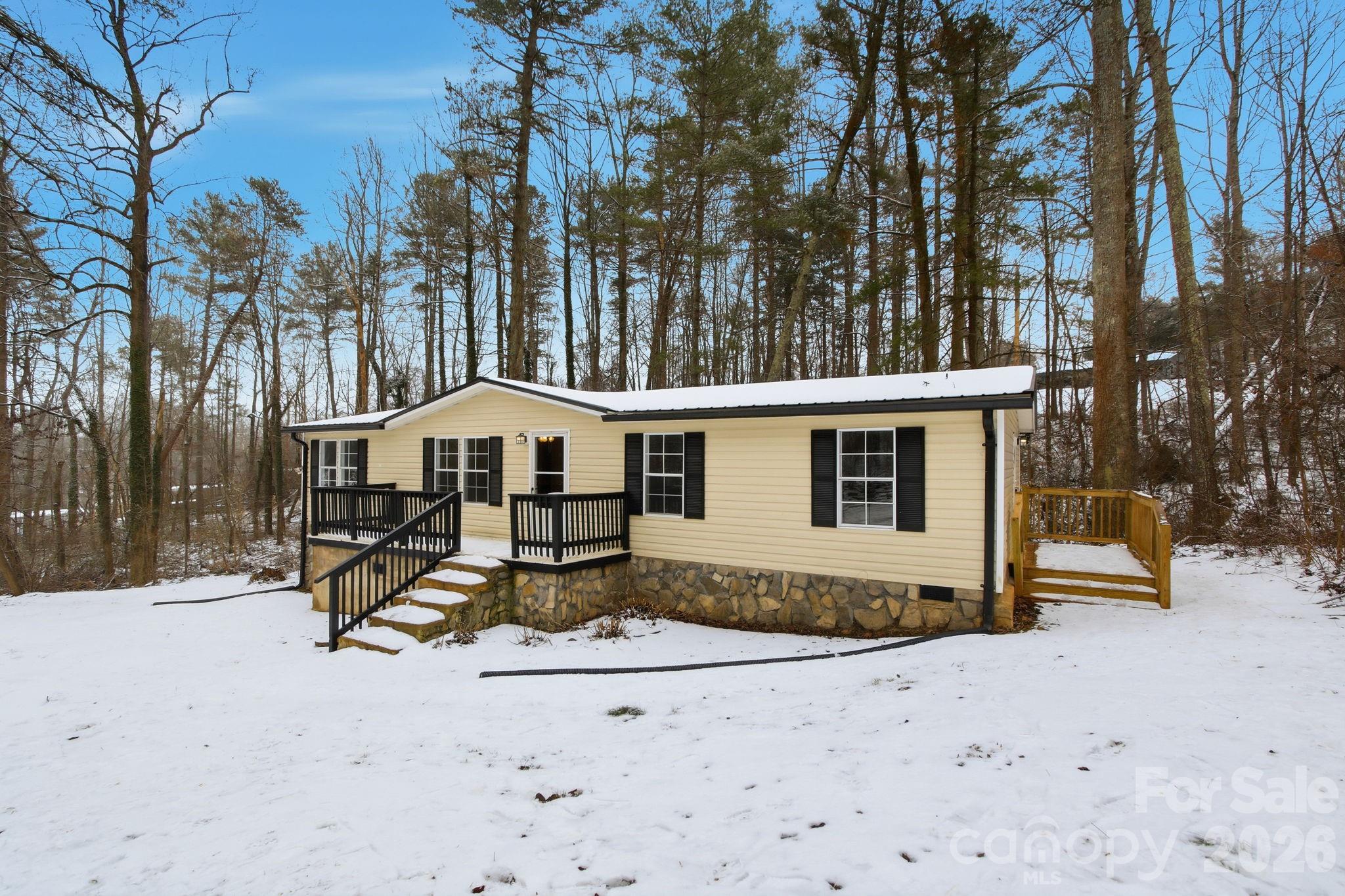 517 Ridgeway Place SW Lenoir NC 26845