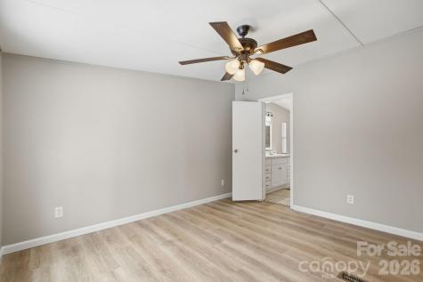 517 Ridgeway Place SW Lenoir NC 26845