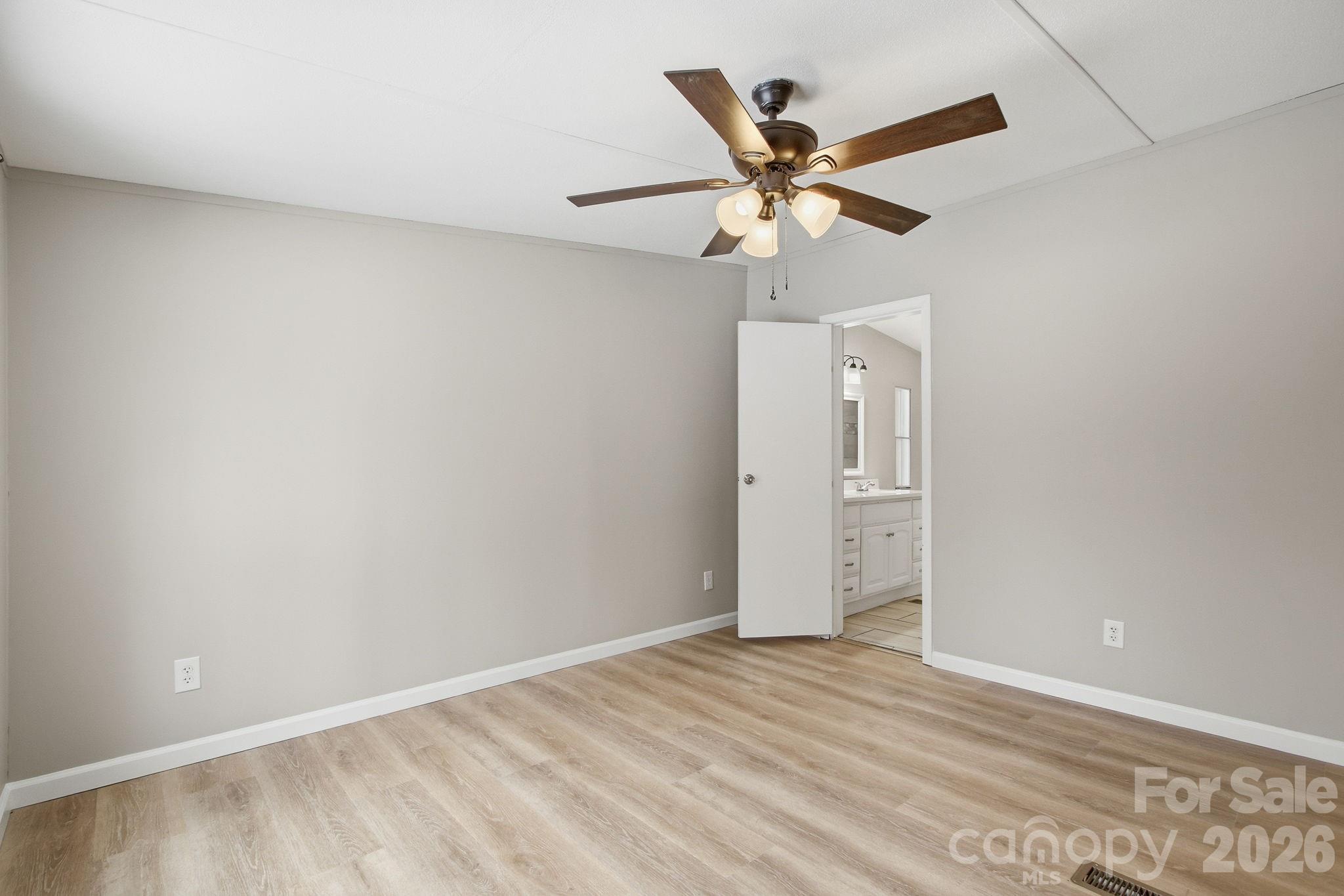 517 Ridgeway Place SW Lenoir NC 26845