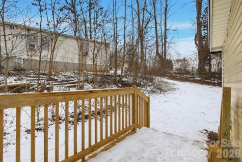 517 Ridgeway Place SW Lenoir NC 26845