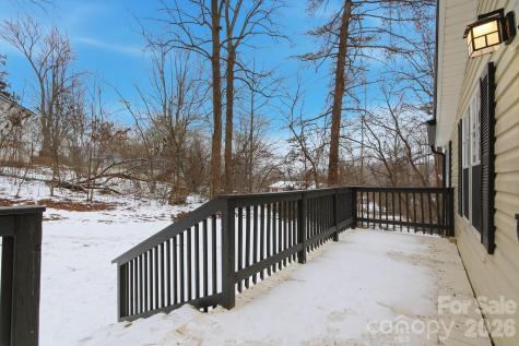 517 Ridgeway Place SW Lenoir NC 26845
