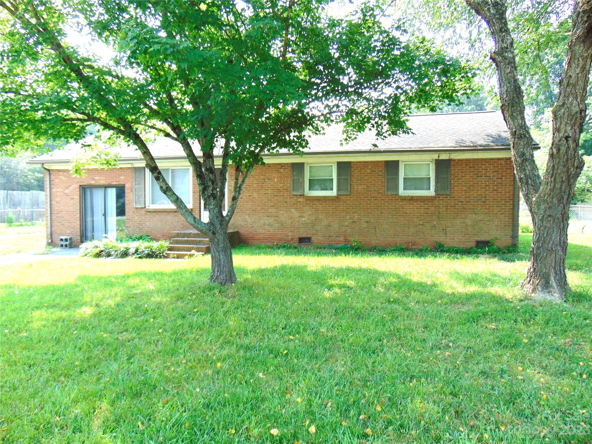 1200 Stallings Road Matthews NC 28104