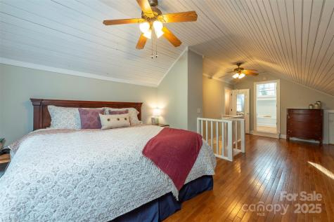 436 New Haw Creek Road Asheville NC 28805