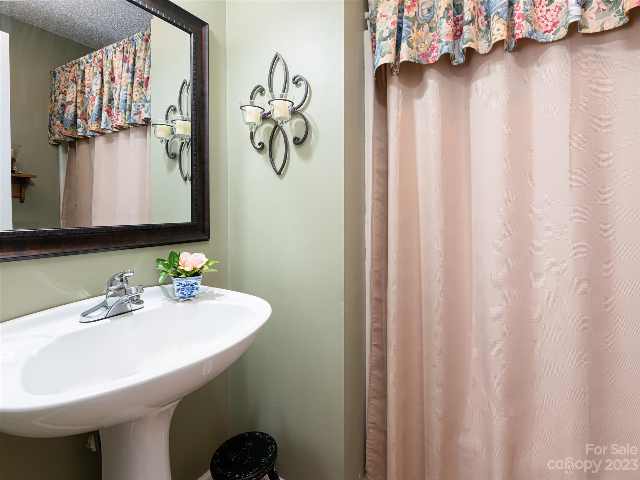 104 Fleming Court Asheville NC 28803