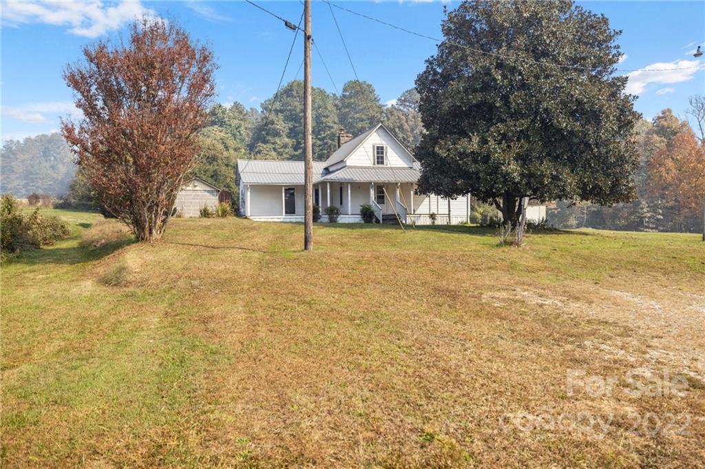 1573 Brackett Town Road Nebo NC 28761