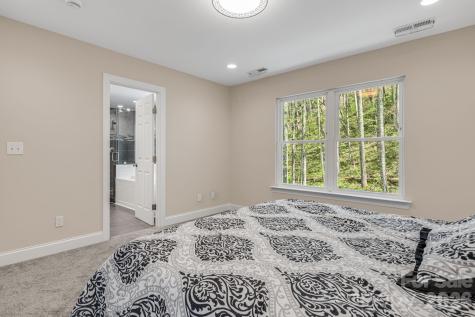 35 Chesten Mountain Drive Asheville NC 28803