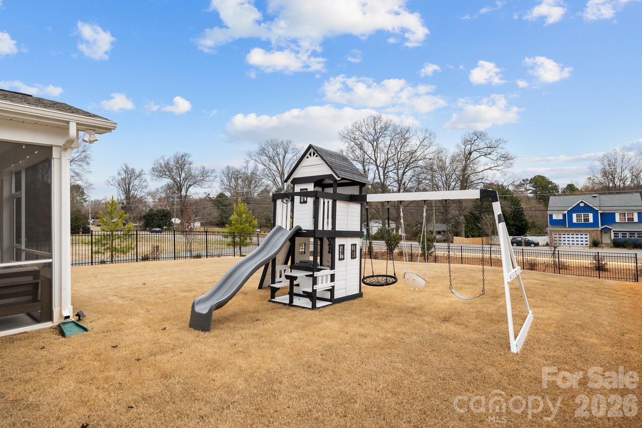 5024 Hillshire Lane Charlotte NC 28227