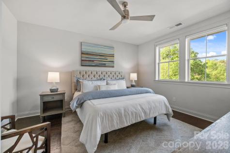 1241 Cotswold Place Charlotte NC 28211