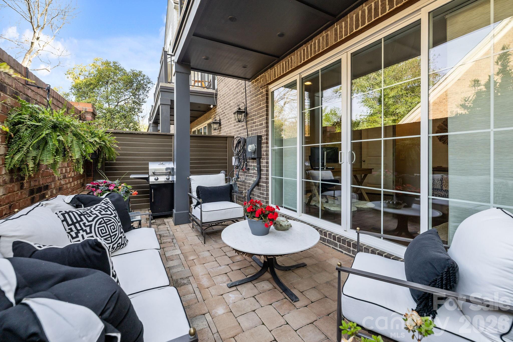 1241 Cotswold Place Charlotte NC 28211