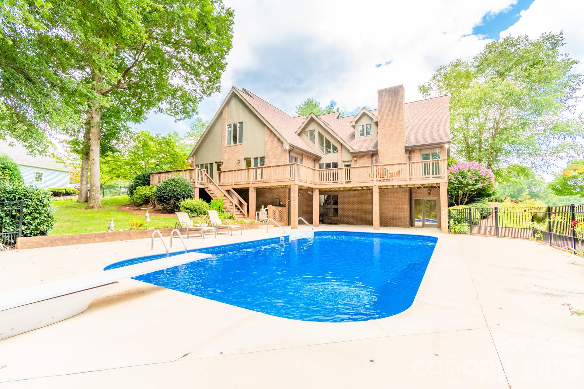 536 Innisbrook Drive Statesville NC 28625