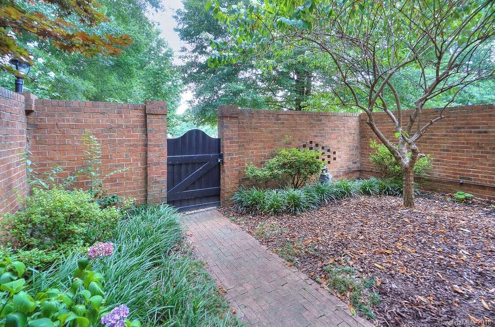 6740 Constitution Lane Charlotte NC 28210