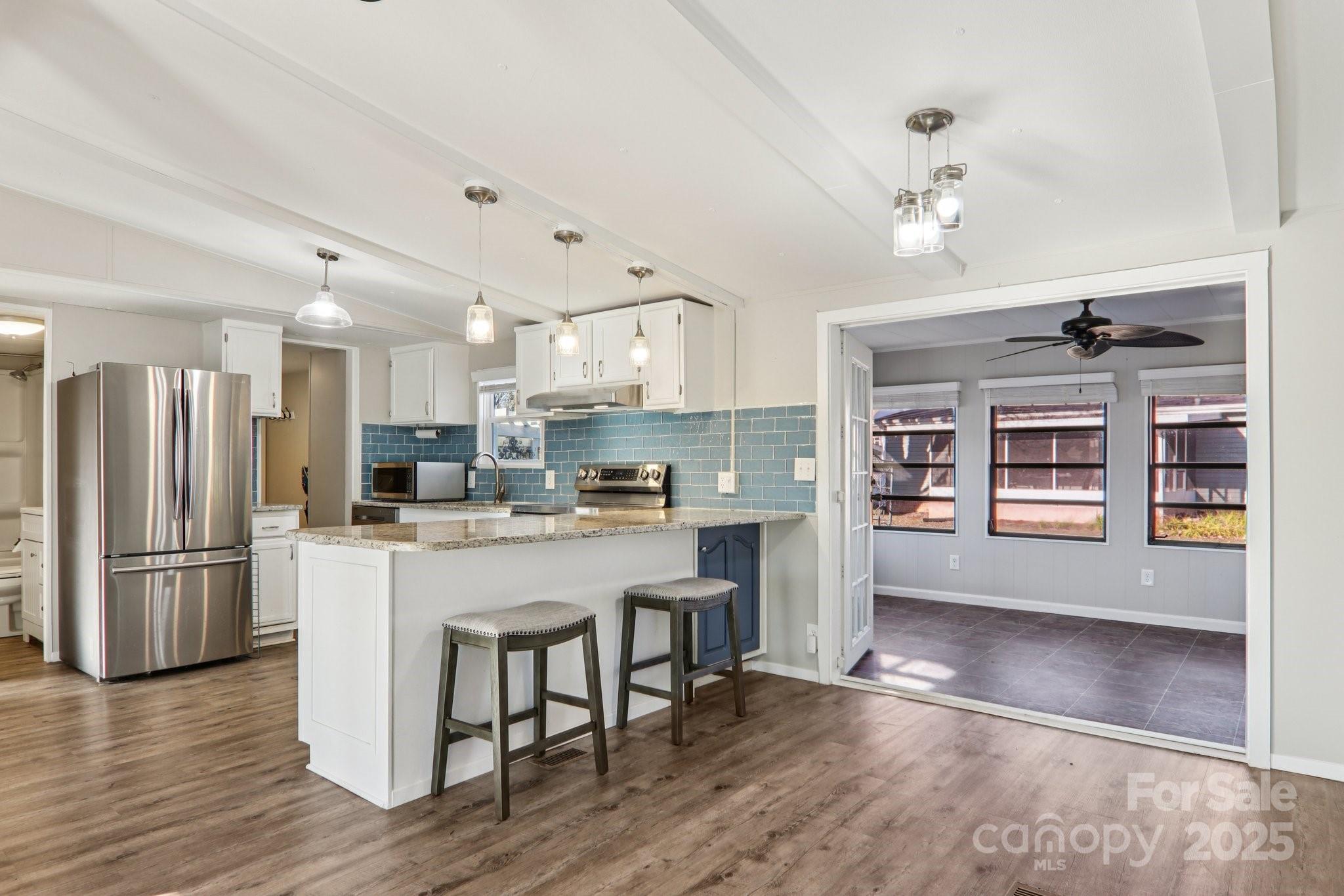 302 Meadowbrook Court Hendersonville NC 28792