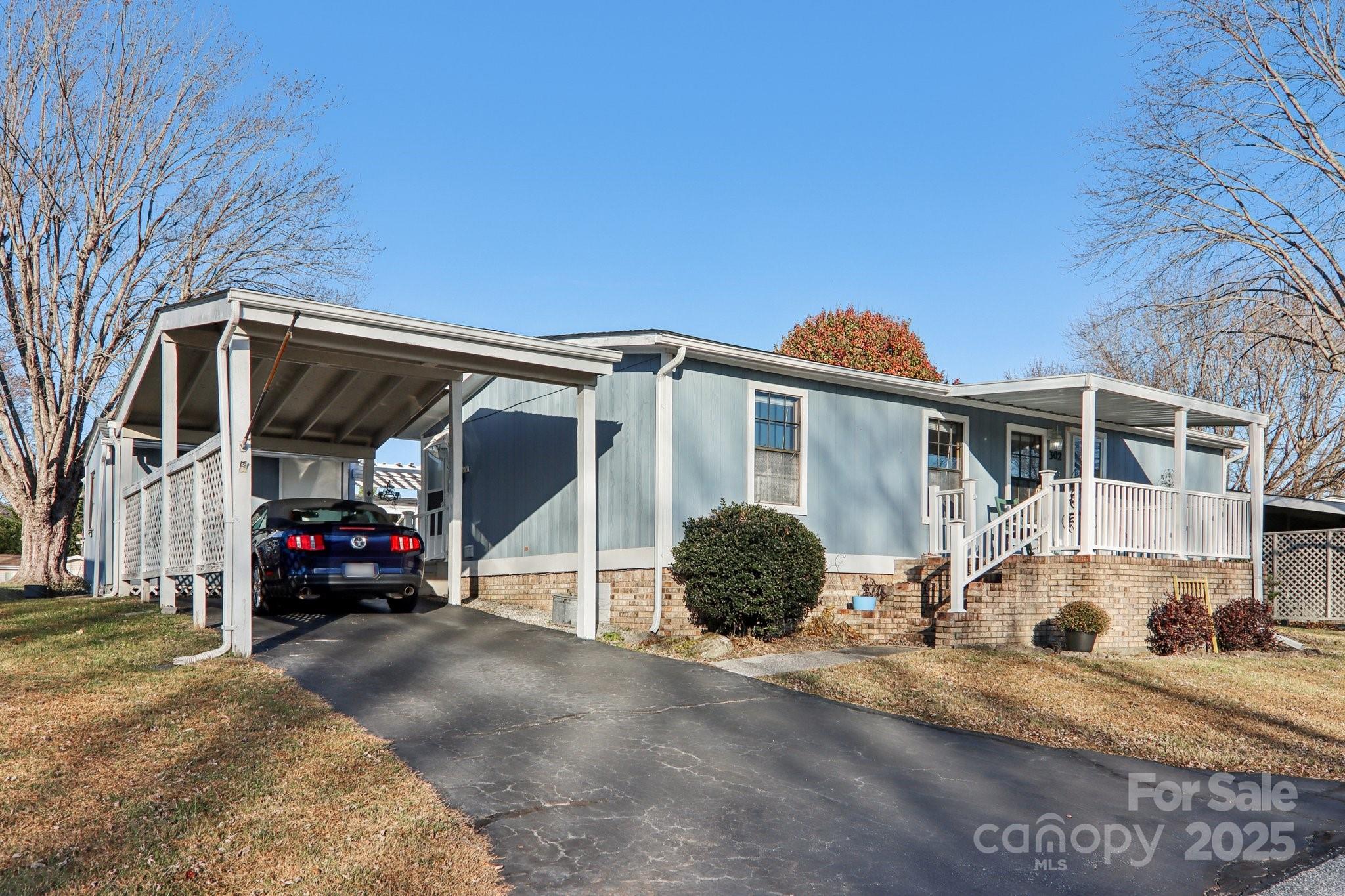 302 Meadowbrook Court Hendersonville NC 28792