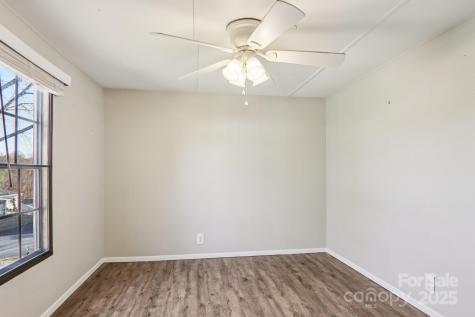 302 Meadowbrook Court Hendersonville NC 28792