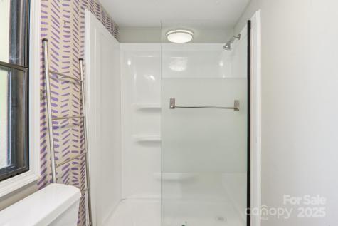 302 Meadowbrook Court Hendersonville NC 28792