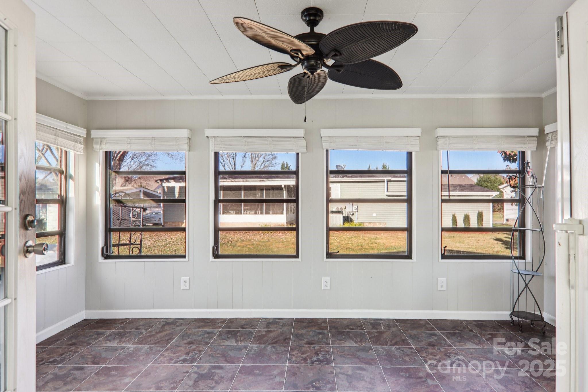 302 Meadowbrook Court Hendersonville NC 28792