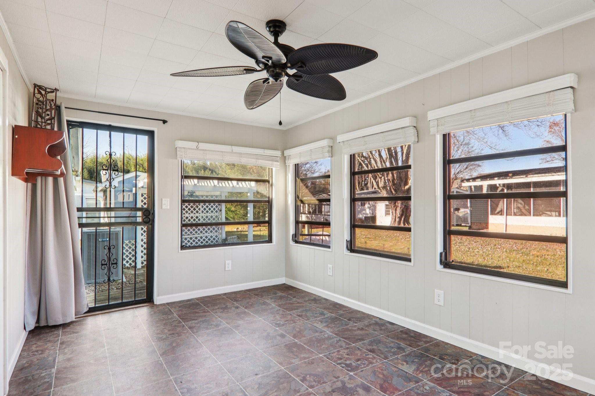 302 Meadowbrook Court Hendersonville NC 28792