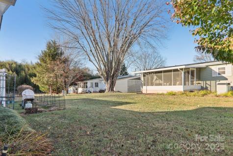 302 Meadowbrook Court Hendersonville NC 28792