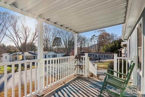 302 Meadowbrook Court Hendersonville NC 28792