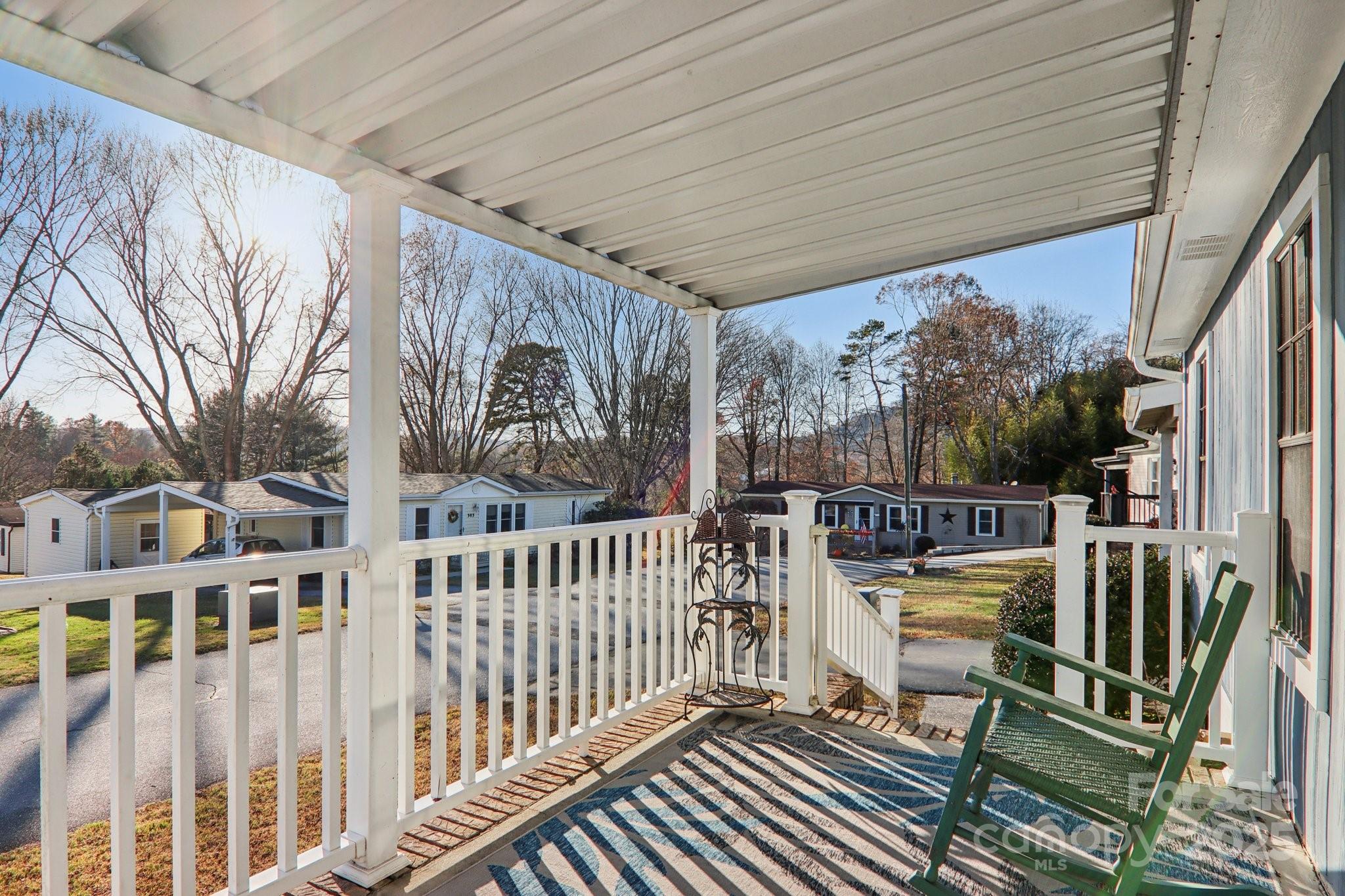 302 Meadowbrook Court Hendersonville NC 28792