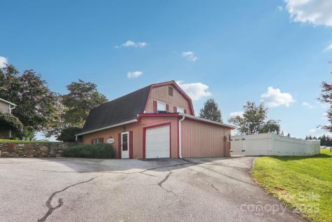302 Meadowbrook Court Hendersonville NC 28792