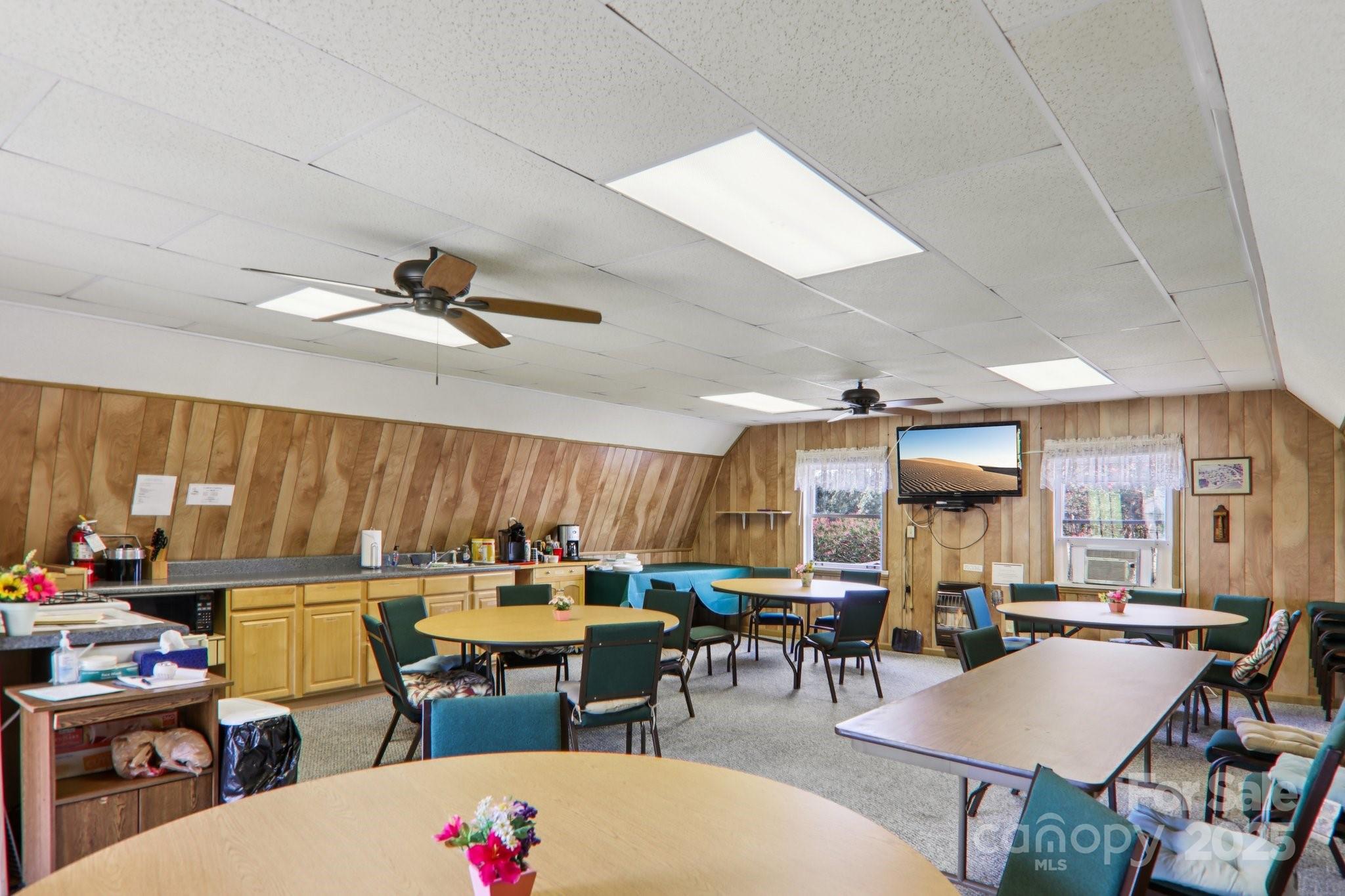 302 Meadowbrook Court Hendersonville NC 28792