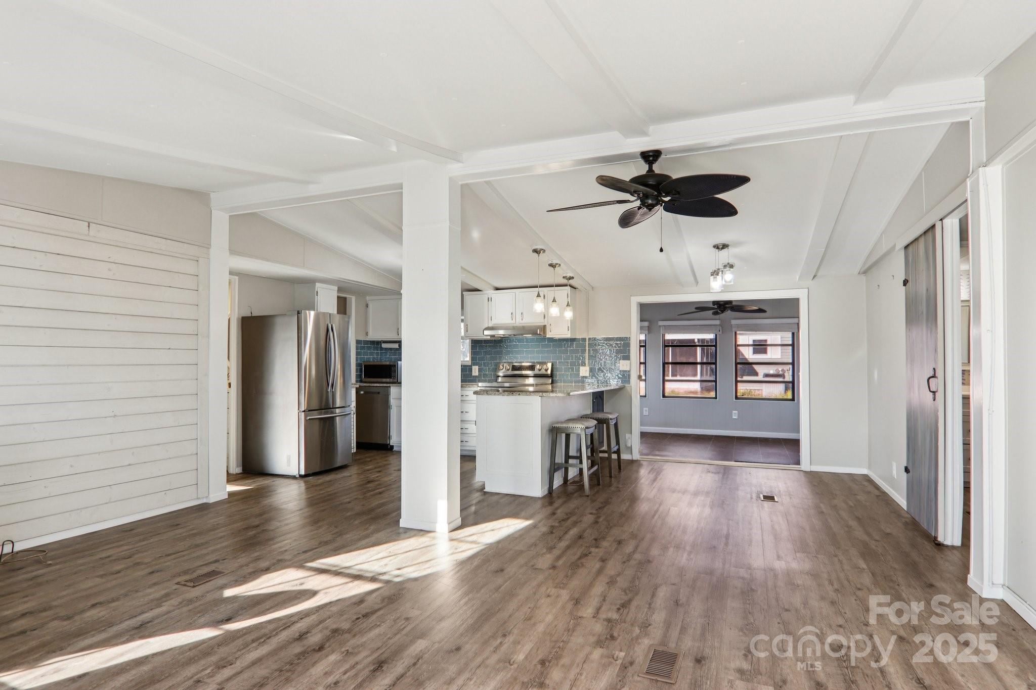302 Meadowbrook Court Hendersonville NC 28792