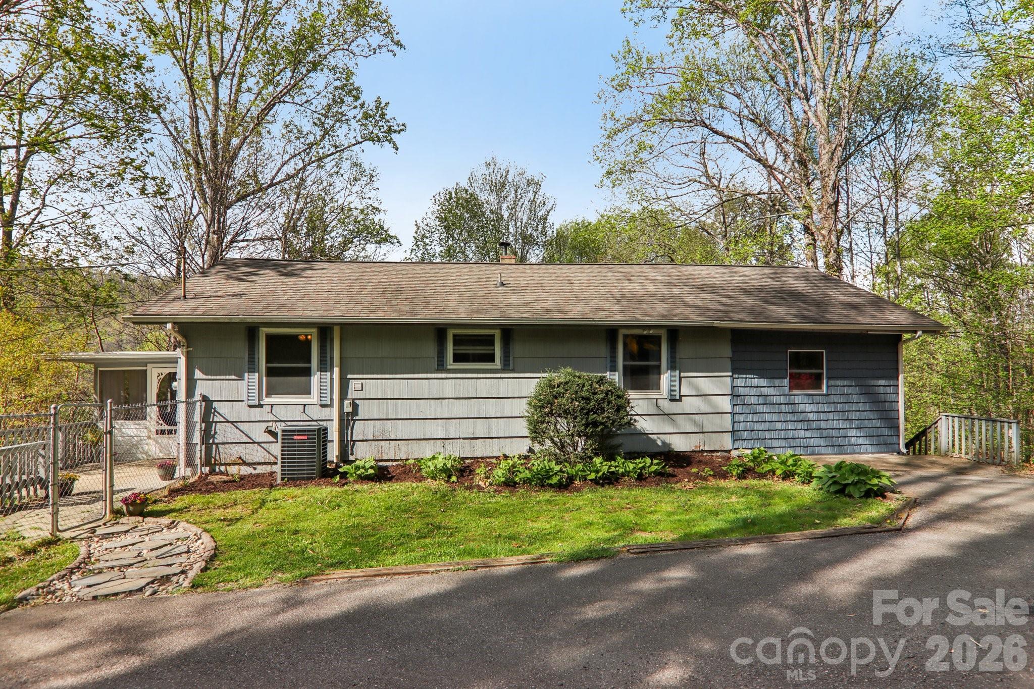 74 Link Circle Maggie Valley NC 28751