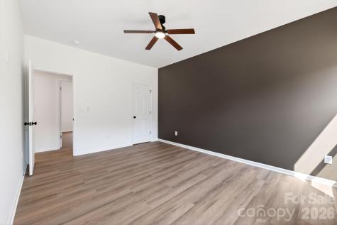 402 Pine Grove Avenue Cherryville NC 28021