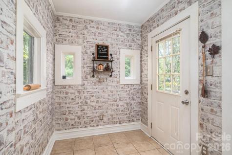 306 W Old Post Road Cherryville NC 28021