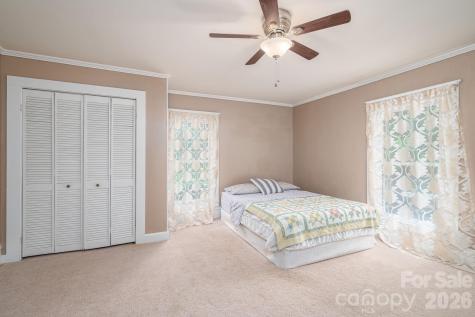 306 W Old Post Road Cherryville NC 28021