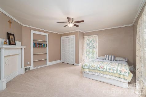 306 W Old Post Road Cherryville NC 28021