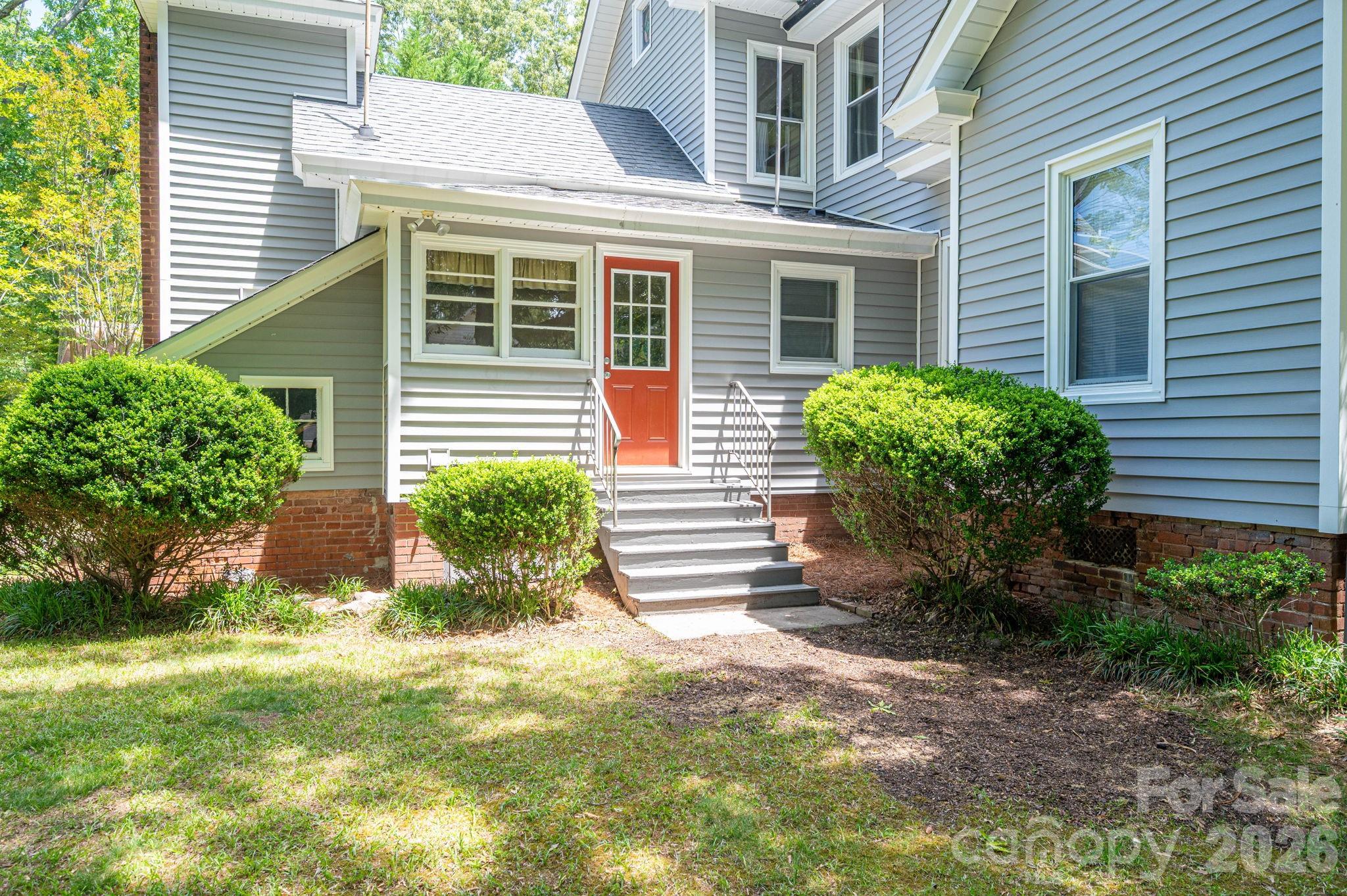 306 W Old Post Road Cherryville NC 28021