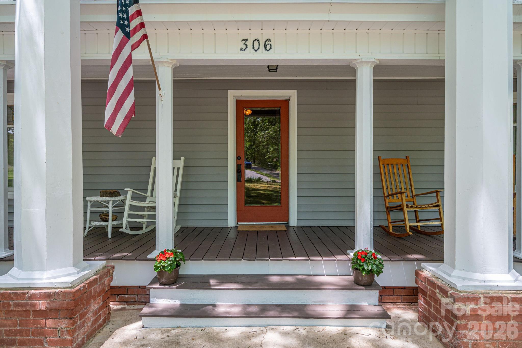306 W Old Post Road Cherryville NC 28021