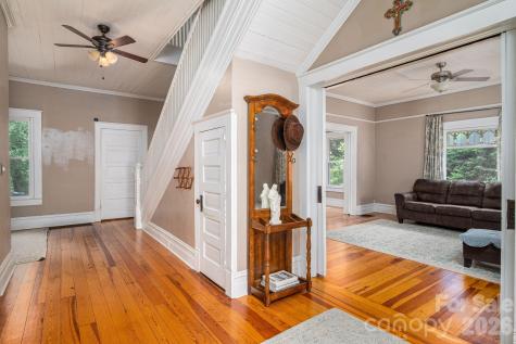 306 W Old Post Road Cherryville NC 28021