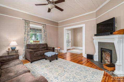 306 W Old Post Road Cherryville NC 28021