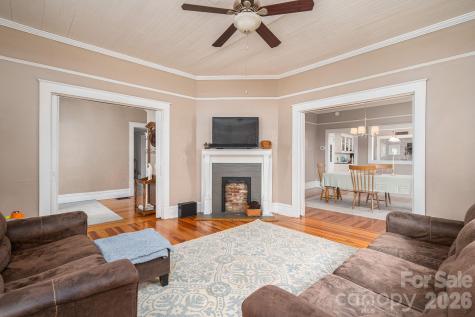 306 W Old Post Road Cherryville NC 28021