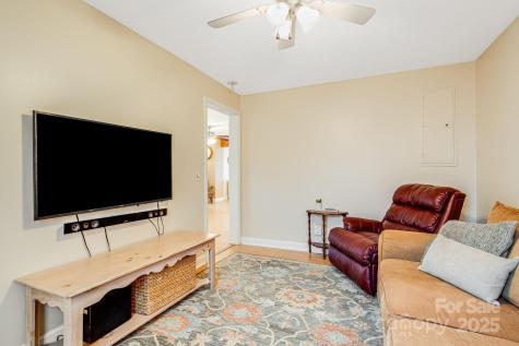 195 Whitmire Road Brevard NC 28712