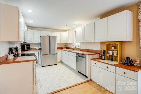 195 Whitmire Road Brevard NC 28712