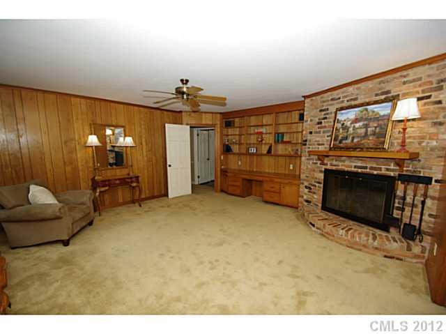 1032 Court Drive Charlotte NC 28211