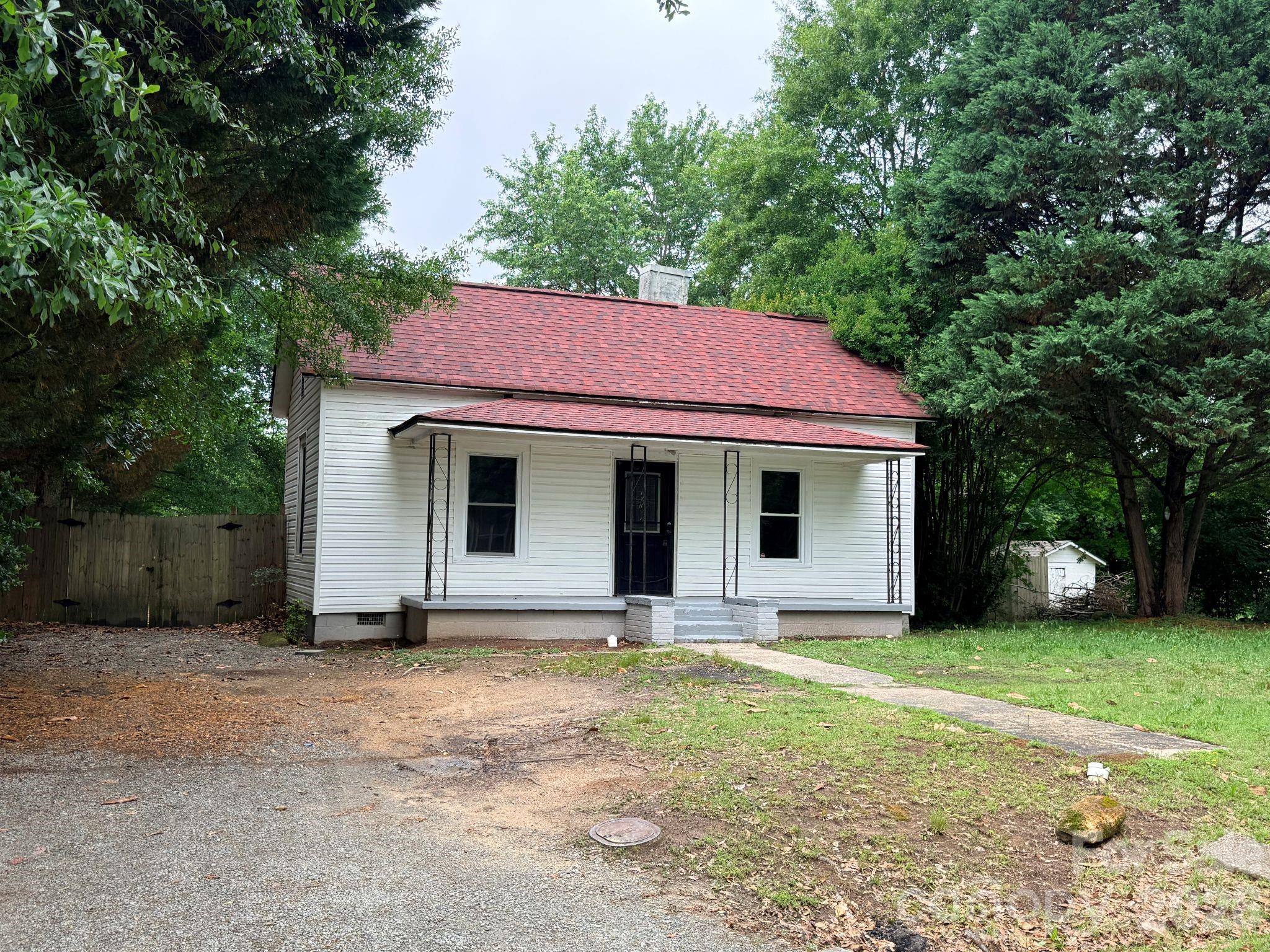 305 N Poplar Street Gastonia NC 28054