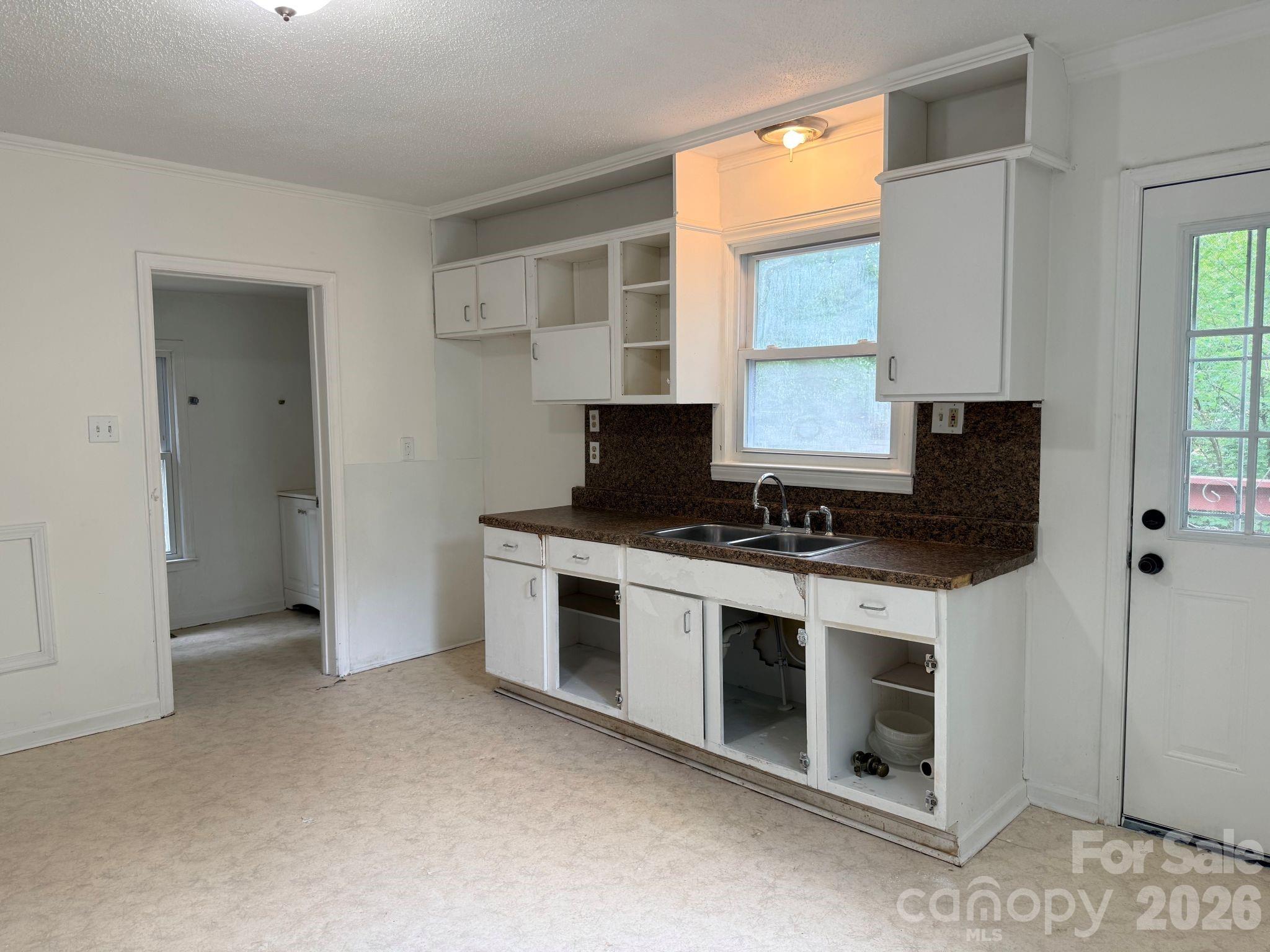 305 N Poplar Street Gastonia NC 28054
