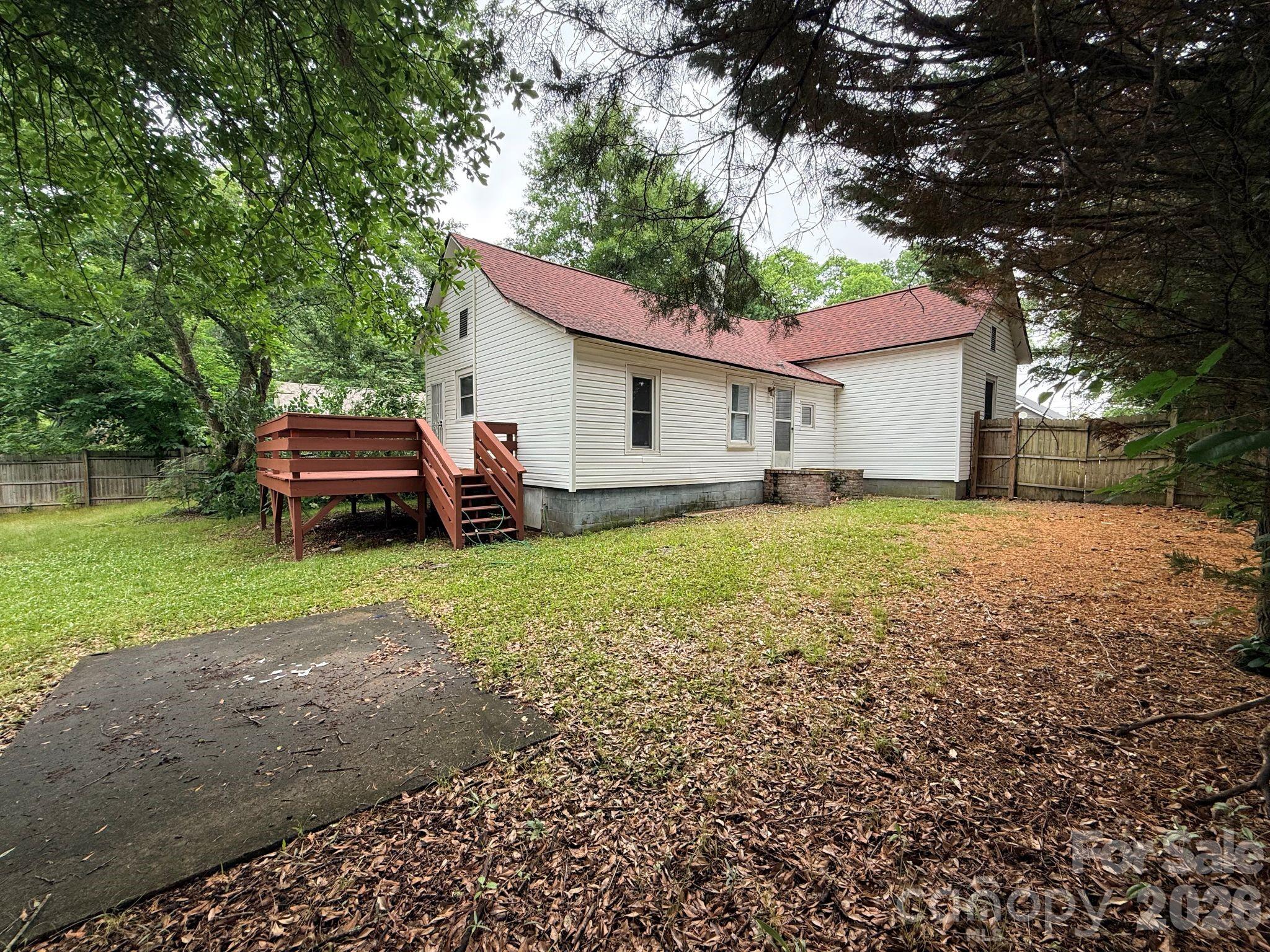 305 N Poplar Street Gastonia NC 28054